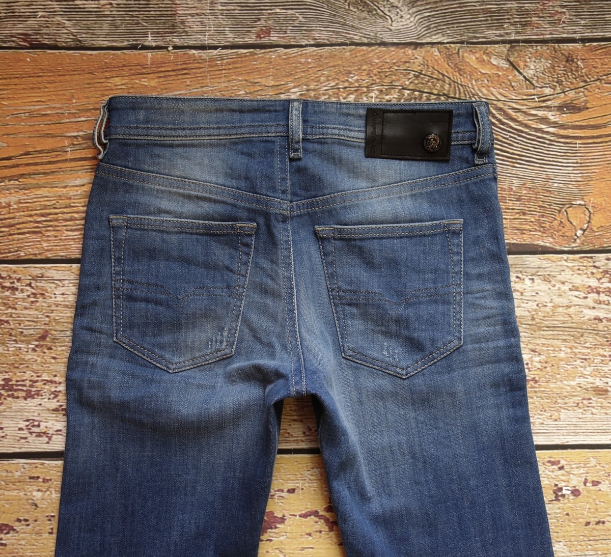 $198 DIESEL JEANS BUSTER W28/WAIST ACROSS 15