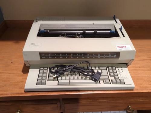 IBM Wheelwriter 3000 Electronic Typewriter - Works Great! - Picture 12 of 12