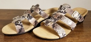 vionic radia sandals