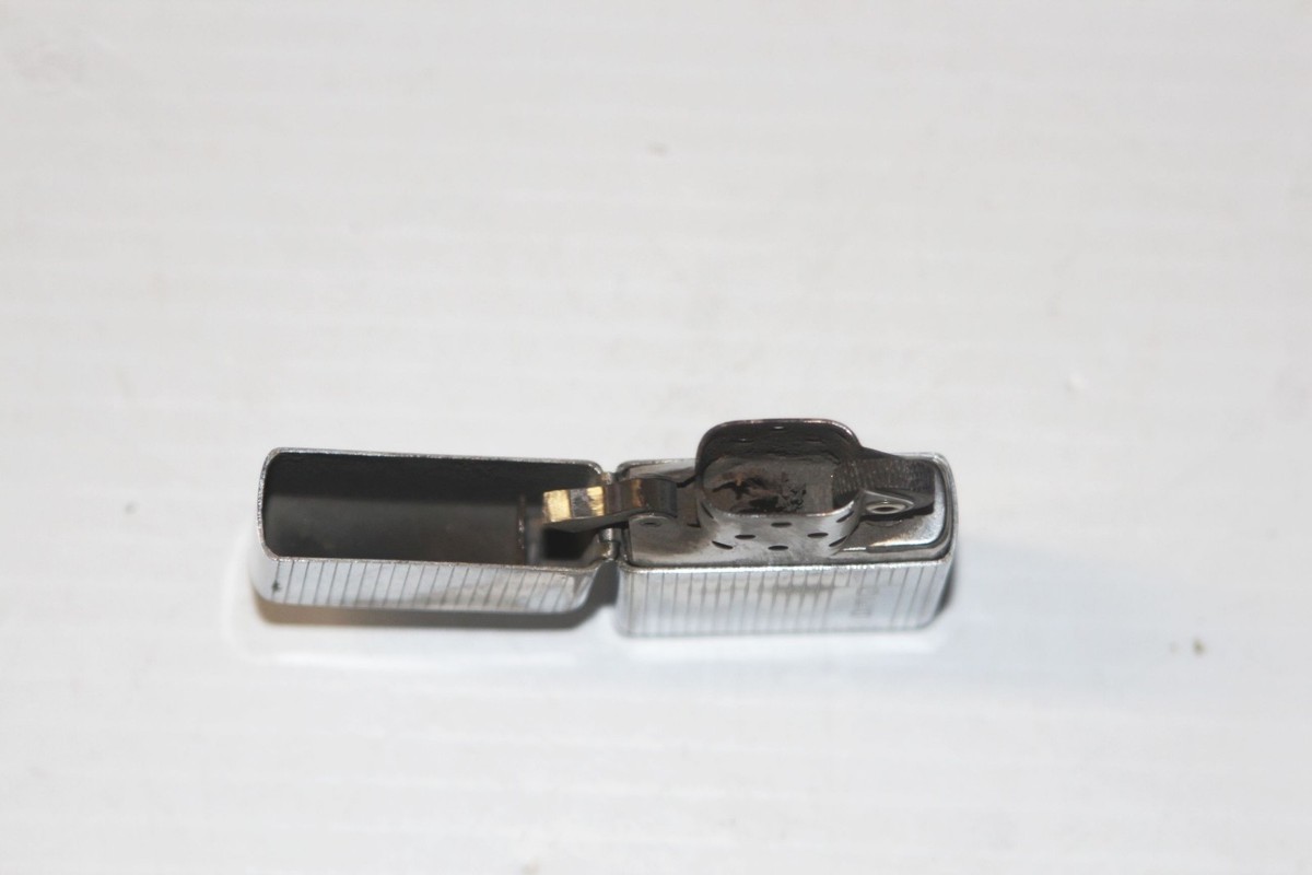 Vintage Zippo Lighter Silver - Vertical Lined Design w