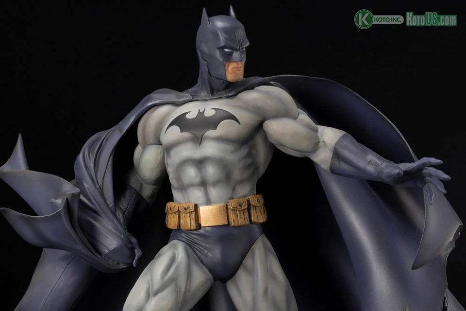 DC Comics 11" BATMAN (HUSH JIM LEE STATUE)(RENEWAL) Kotobukiya Koto Artfx+ - Image 2 of 4