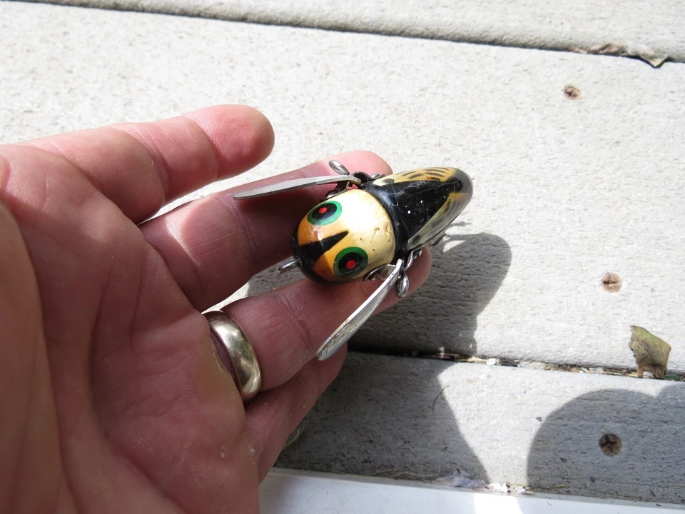 Señuelo de pesca Heddon Crazy Crawler verde alrededor de los ojos (lote #12467) Foto 4 de 4