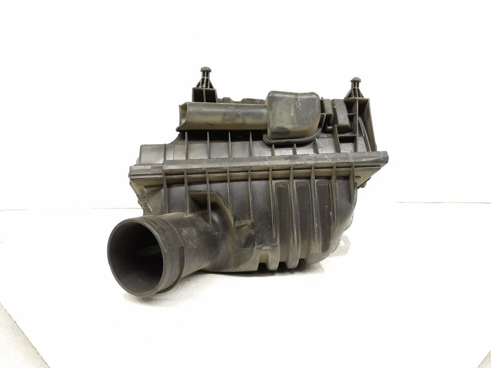 2016-2019 Bmw X1 Air Cleaner Intake Box  13-71-7-639-749 - Image 2 of 4