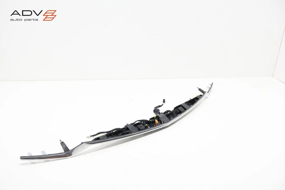 Cadillac CT6 2019 maletero cubierta acabado tapa moldura e interruptor de liberación y cámara OEM Foto 2 de 4