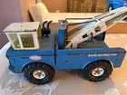 VINTAGE BLUE AND WHITE MIGHTY TONKA TOW TRUCK FOR PARTS OR RESTORE