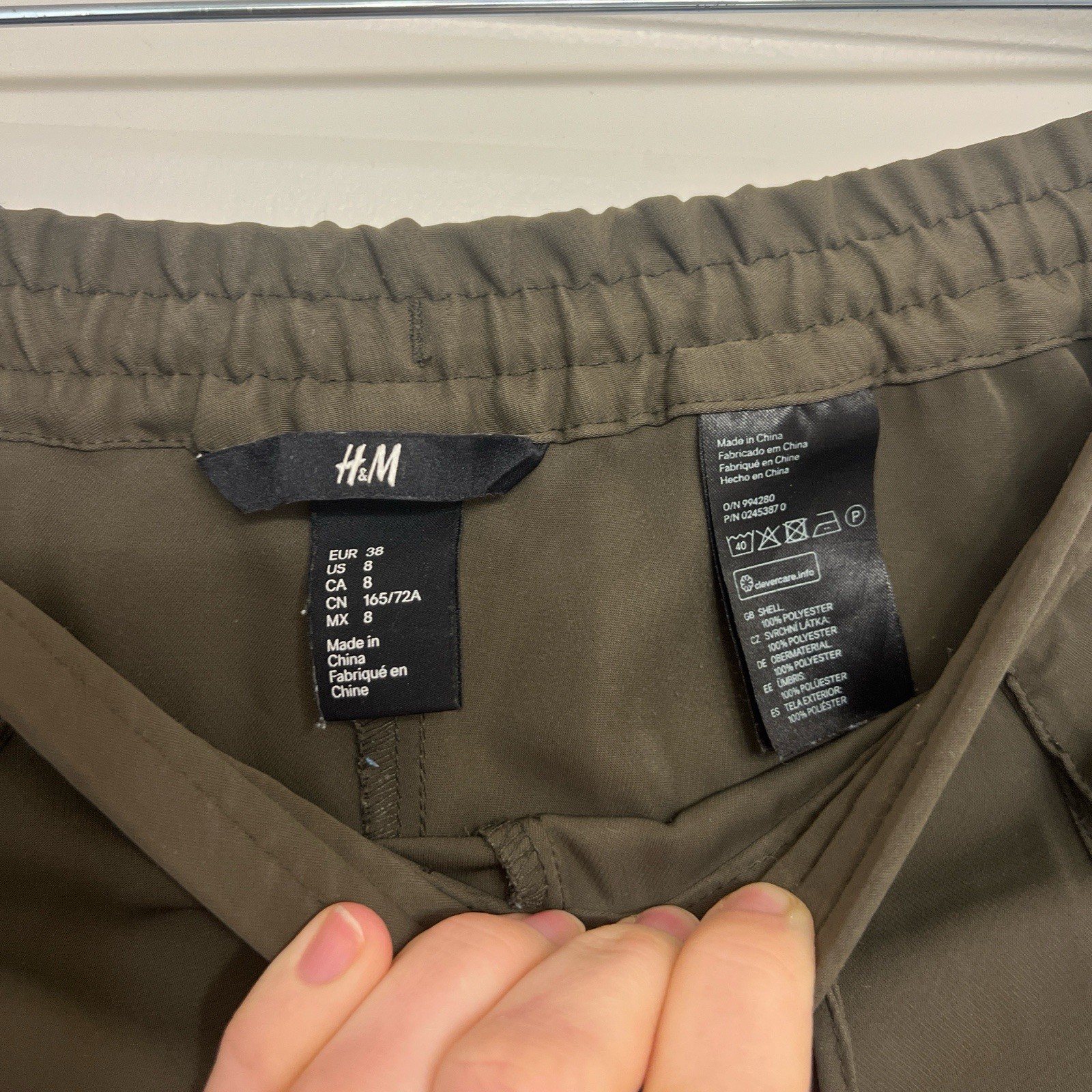 H&M Cargo Pants Olive Polyester Drawstring Elastic Waist Pockets Women’s size 8 thumbnail 2