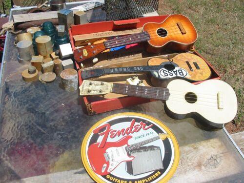 1960's Harmony Ukulele (Flamingo Uku ) (Mattel Toy Uku /w Box) Fender Lot