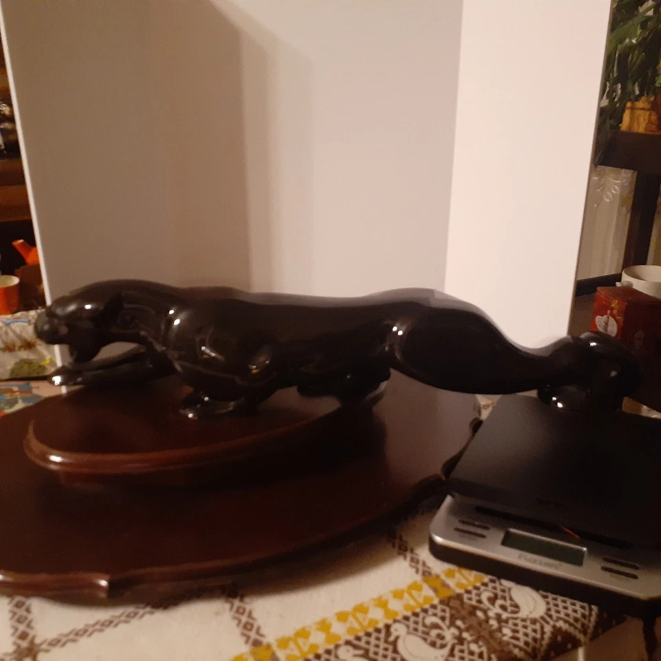 Estatua de Pantera Negra Acechadora con Ojos Joyas Verdes, 20.5" de Largo Foto 4 de 4