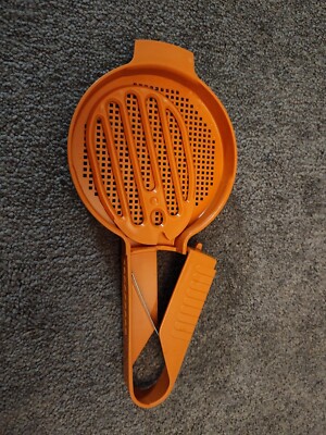 Vintage Tupperware Orange Sift-It Sifter Flour Powder Sugar #1689 Plastic