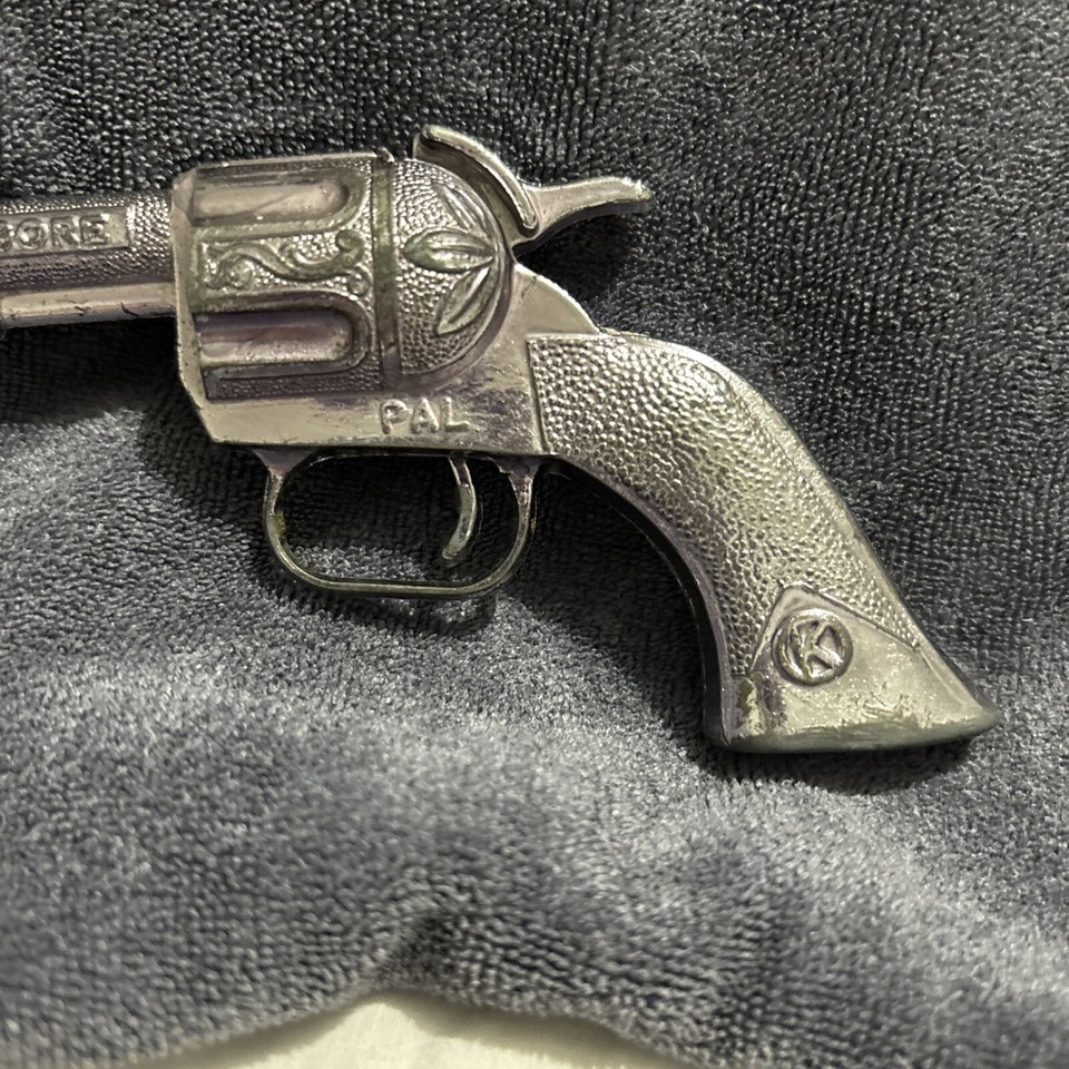 Vintage 1950’s Hubley Pal Diecast Metal Play Toy Pistol Western Cap