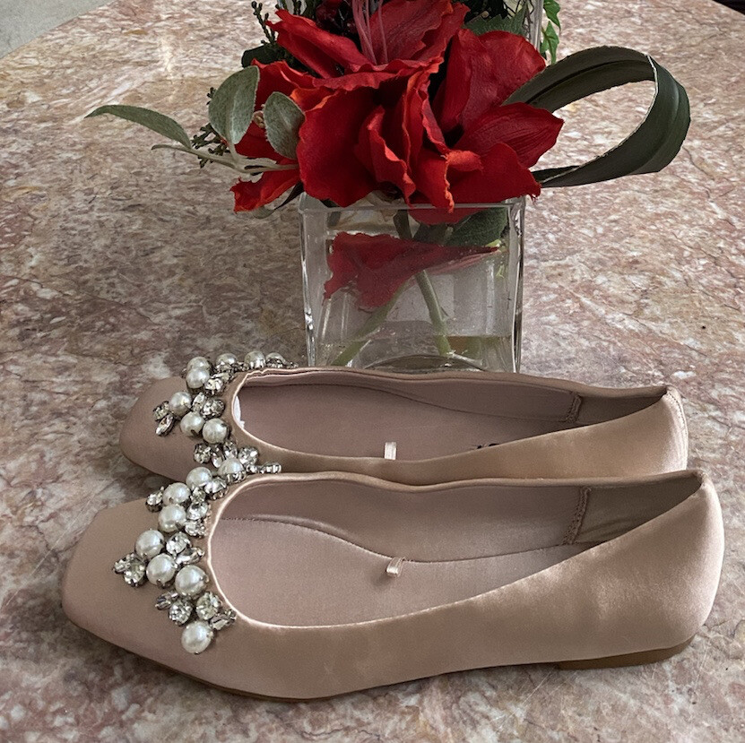NEW ZARA BASIC Pearl/Rhinestone Studs Beige Satin Ballet NEW ZARA BASIC Pearl/Rhinestone Studs Beige Satin Ballet
