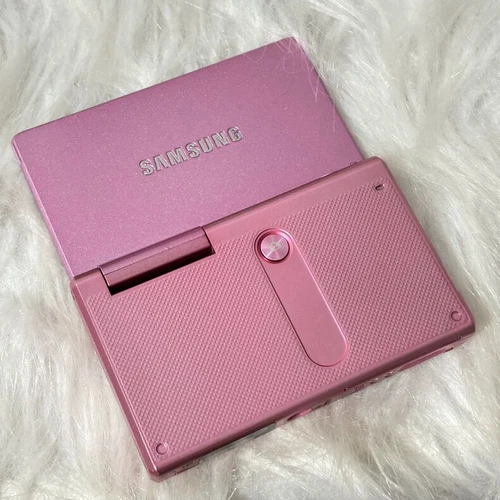 Samsung MV800 Flip-out Selfie 5x Zoom 16 Megapixels Touch Vlog Camera - English - Picture 13 of 24