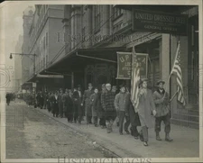 1946 Press Photo Swift & Co Plant Strike in New York at 43rd and 1st Avenue