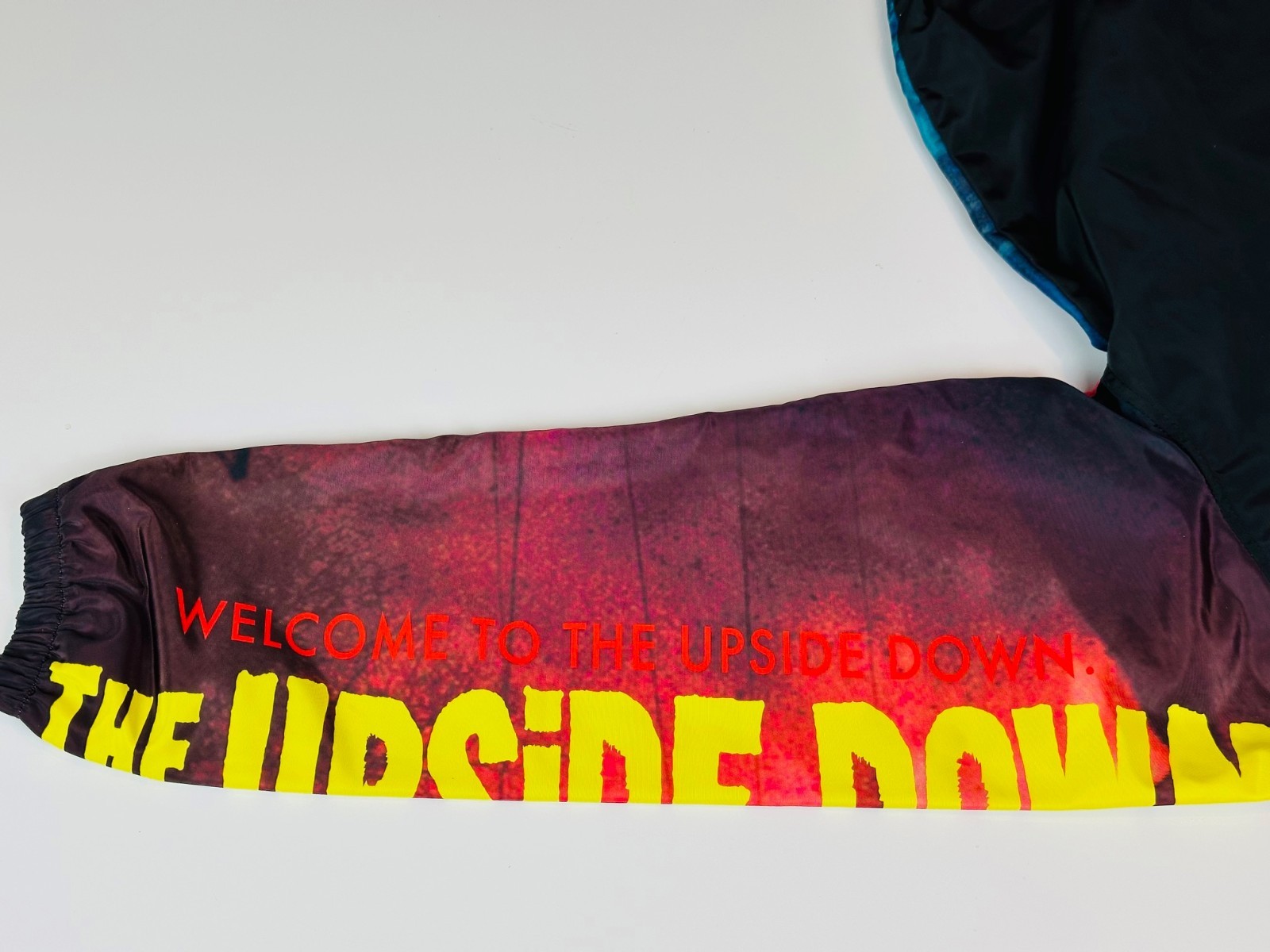 Netflix Merch Stranger Things Pullover Windbreake… - image 7