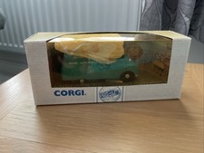 Classic Vehicles Corgi 96904 Bedford CA Van  Radio Rescue, Royal Automobile Club