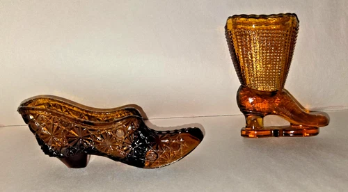 Set of 2 VINTAGE GLASS Fenton Art Victorian SLIPPER & L.E. Smith Co AMBER BOOT