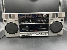 Sanyo M-W3K Dual Cassette Boombox Ghetto Blaster (Works/READ DESCRIPTION)