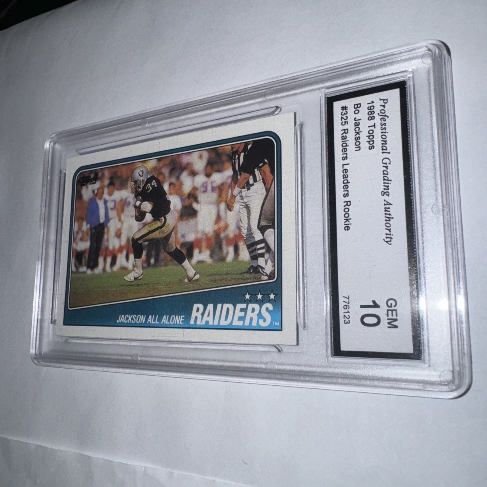 BO JACKSON 1988 Topps ROOKIE #325 GRADED 10 GEM MINT Very Nice Card 👍