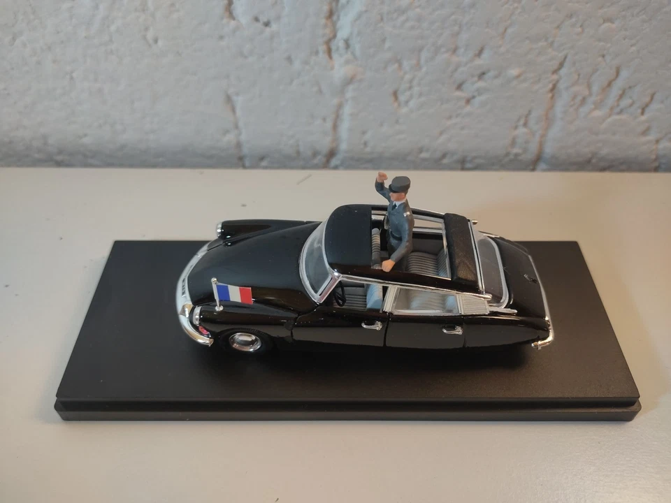 Citroen DS 19 General De Gaulle 1962 - 1/43 RIO Cod. 114 - Immagine 3 di 4