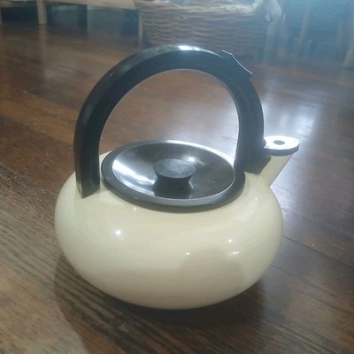 Copco Ultimo Cream and Black Metal Stove Top Kettle Removable Lid 1990's 