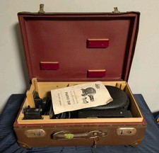 ERNST LEITZ WETZLAR PRADO 250 SLIDE FILM PROJECTOR W/CASE-MANUALS Hektor f 85 cm