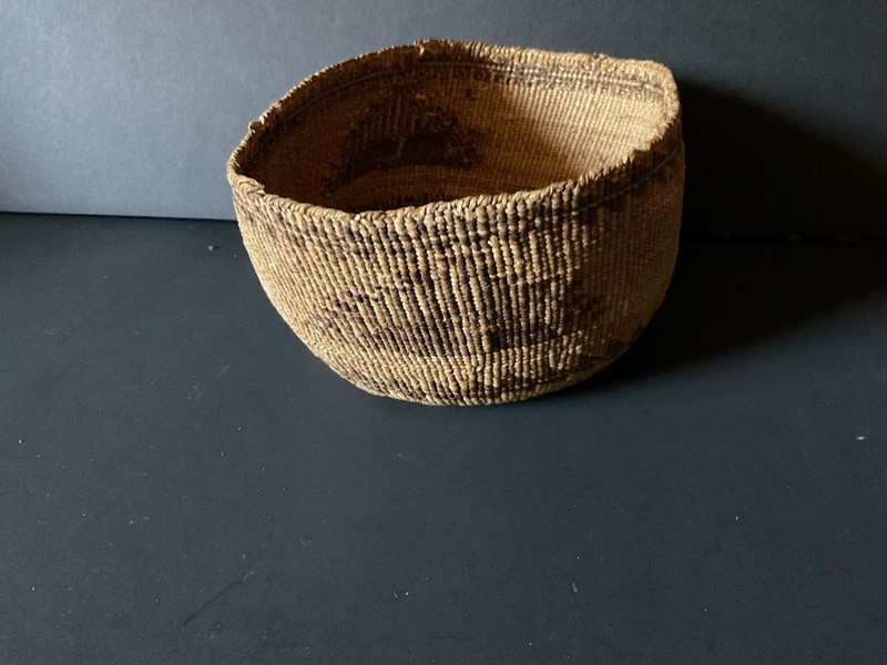 Antique Native American Indian 19c Klamath / Modoc OR / CA Woven Basket