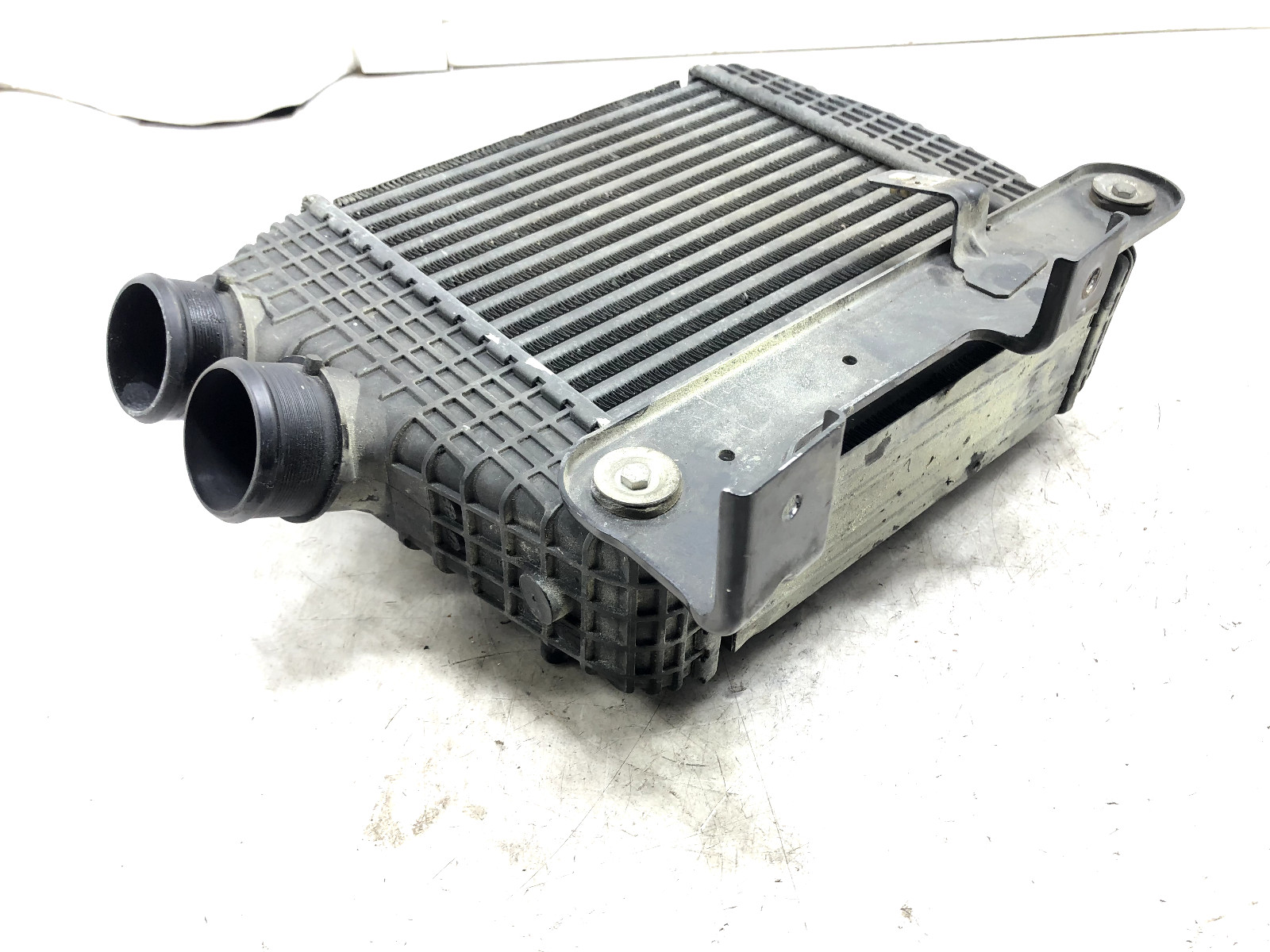 2014-2020 MASERATI QUATTROPORTE LEFT DRIVER FRONT RADIATOR INTERCOOLER OEM.