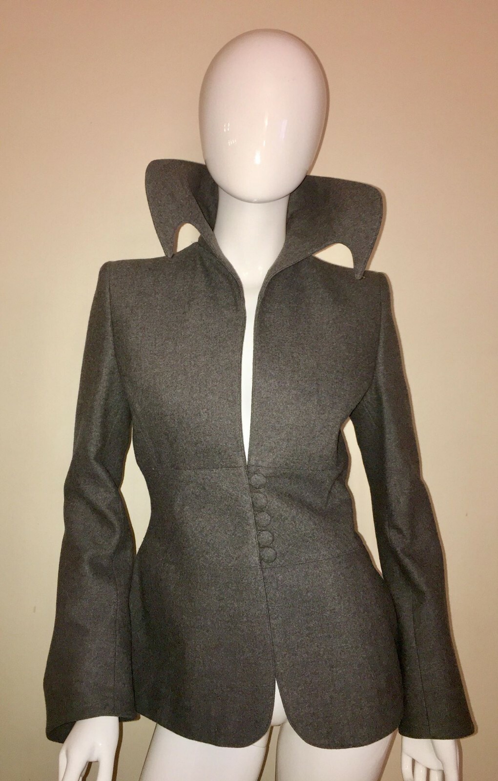 LLOYD KLEIN Paris SCULPTED RUNWAY JACKET COAT SIZE SMALL VERY CHIC AUTH.