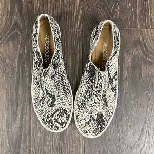 aerosoles slip on sneakers