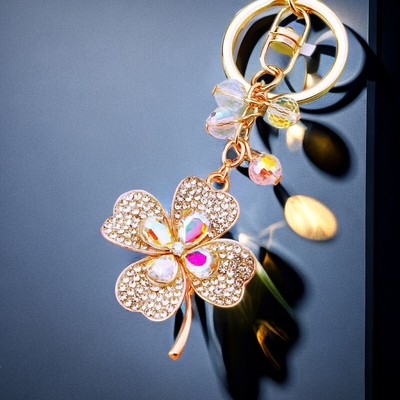 2PC Random Rhinestones Lucky Four-leaf Clover Metal Car Keychain Fashion Pendant