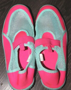 girls water shoes size 4