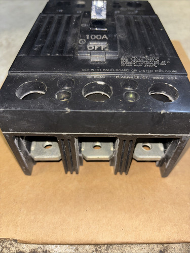 GE, THQD32100, 3P, 100A, 22KAIC @ 240V, USED MINOR CRACK ON SIDE SEE PICS! - Bild 2 von 7