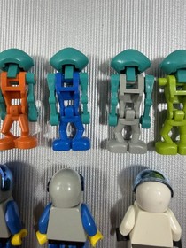 Lego Life On Mars Minifigure Lot of 8 Aliens Martian Astronaut 7315 7316 7313