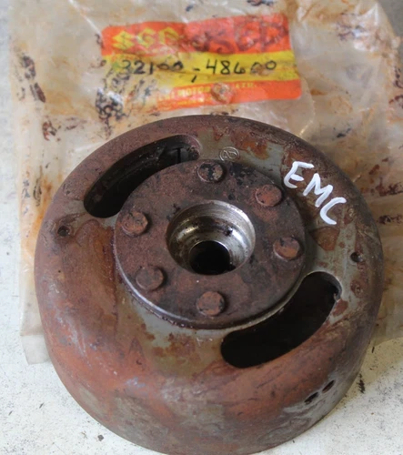 FLYWHEEL, MAGNETO *{C}*