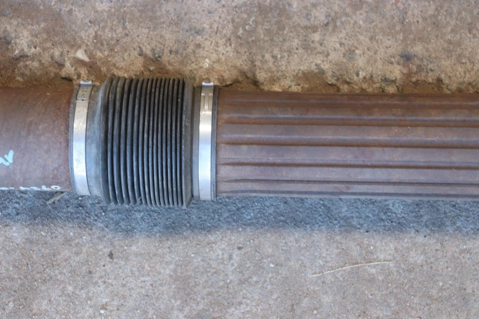 Jeep Wrangler 2012-2018 4 puertas A/T eje de transmisión trasero cardán eje de hélice OEM Foto 3 de 4