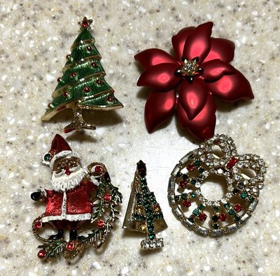 5 Vintage Christnmas Pins/Brooches Tree Santa Pointsettia Wreath EUC EISENBERG
