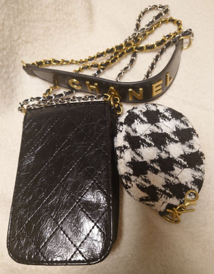 CHANEL BEAUTY Novelty Smartphone Pouch Shoulder Coin Case Mini Bag