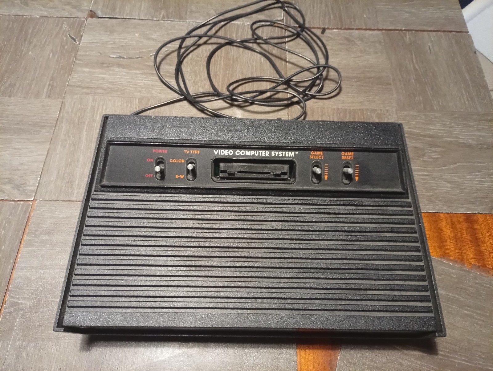 Console Atari 2600 NON TESTE SANS ALIMENTATION NI MANETTES