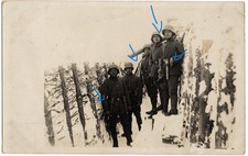 STOSSTRUPP STURMTRUPP HANDGRANATEN SCHUTZENGRABEN SCHNEE FOTO 1917