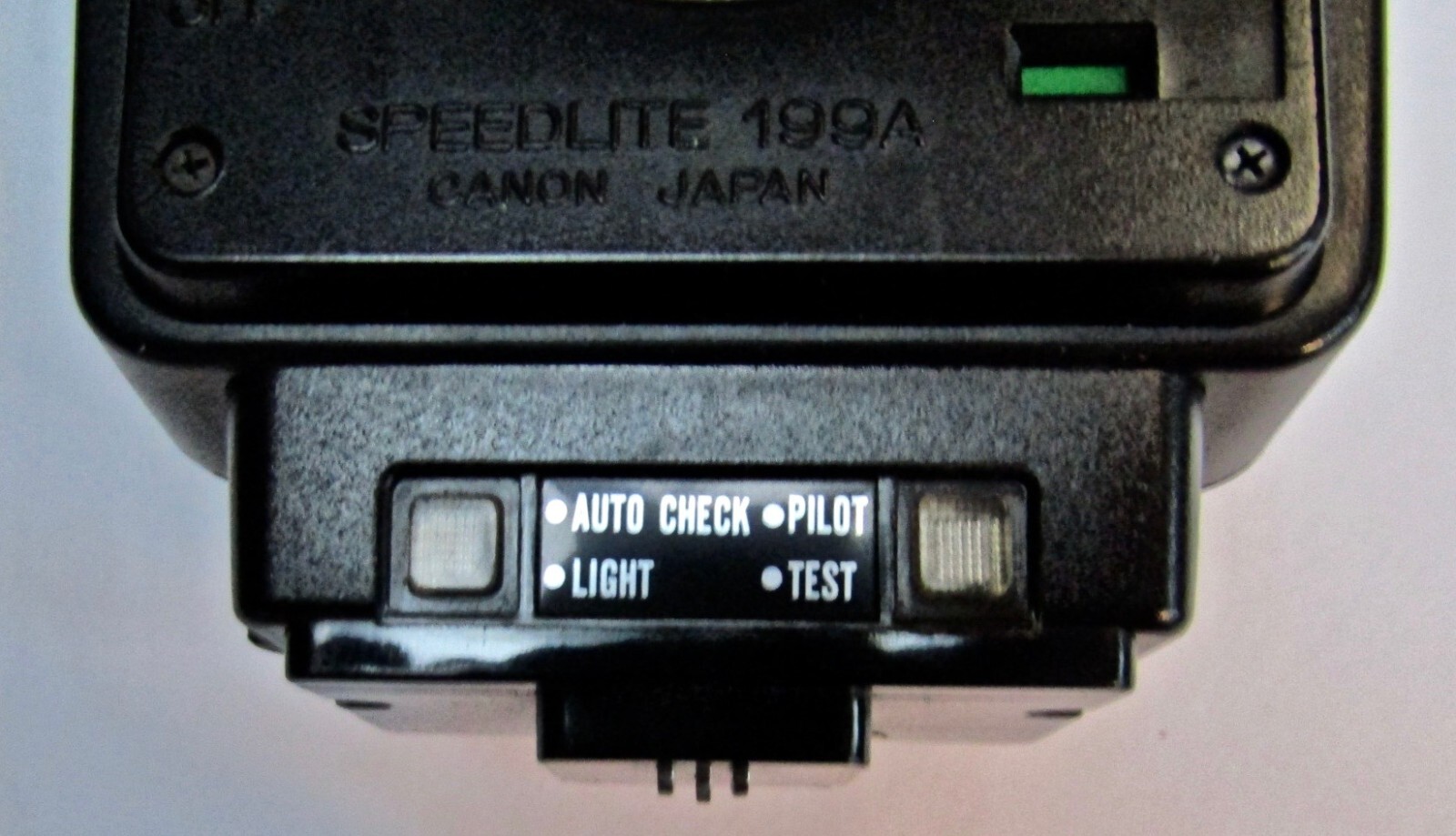 Canon SPEEDLITE 199A Xenon Shoe Mount Flash with diffuser for SLR