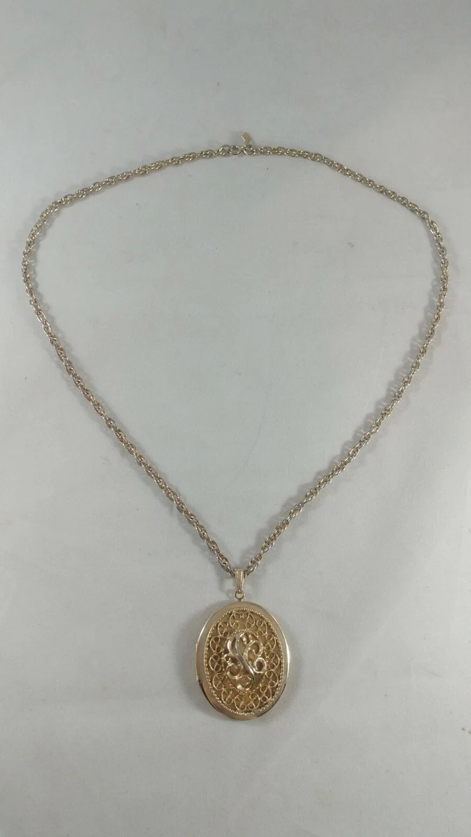 Vintage Signed SARAH COVENTRY Gold Tone Ornate Heirloom Locket