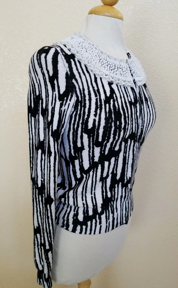 Cárdigan suéter tejido manga larga con cuentas blanco y negro talla P TRACY REESE para mujer Foto 2 de 4