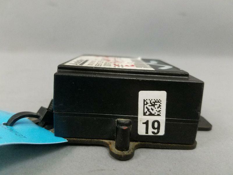 2004-2010 Bentley Continental GT GTC Seat Belt Safety Control Module 3W3959121