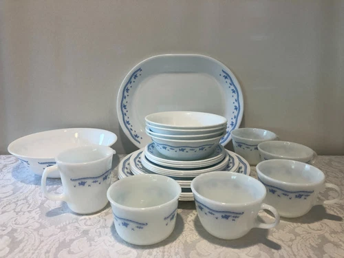 Vintage Corelle MORNING BLUE 28 pc Dinnerware set plate bowl mug saucer