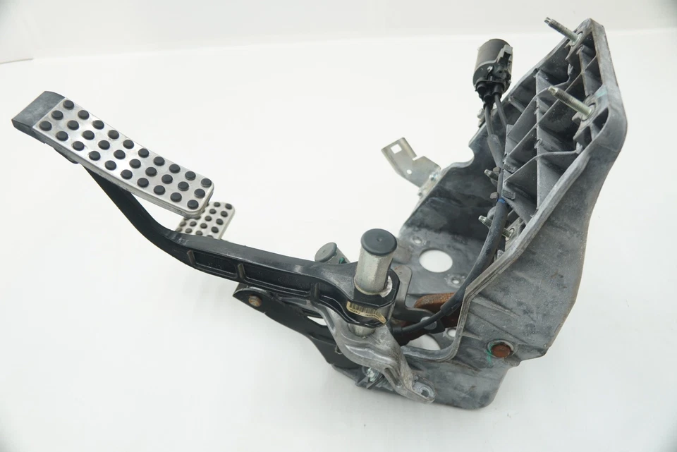 Soporte de pedal de freno de acelerador de gas 05290525AC Dodge Ram 1500 SRT10 06 Foto 3 de 4