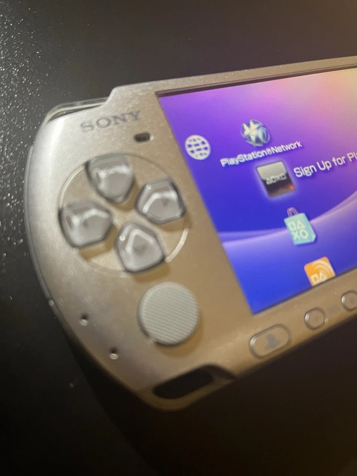 Authentic Sony PSP 3000 - Image 2 of 3
