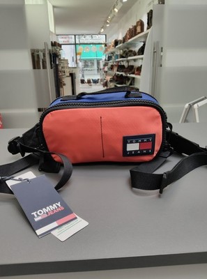 Tommy Jeans Colorblock-Gürteltasche aus recyceltem Polyester mit Logo-Patch