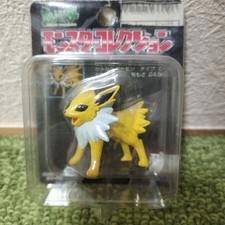 Pokemon Moncolle Monster Collection Jolteon No.135 TOMY Vintage Figure