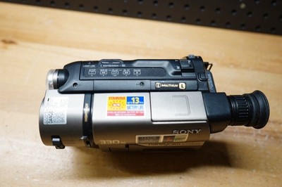 N) Sony CCD-TRV46 Hi8 Cassette Analog Handycam Vision Camcorder