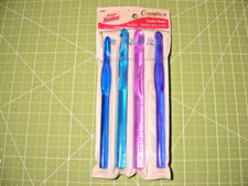 Susan Bates Crystalites Acrylic Crochet Hook Set -Sizes L11 To P16